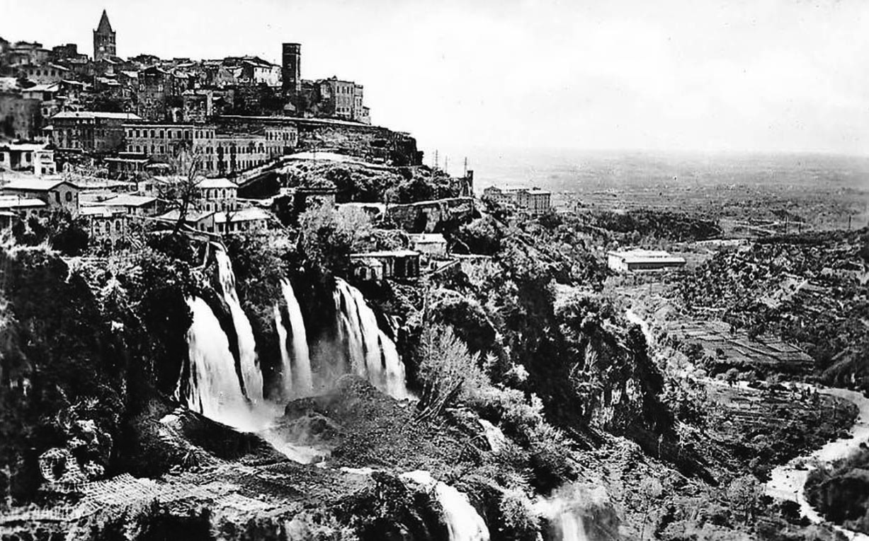 Tivoli_b_n_con_cascatelle